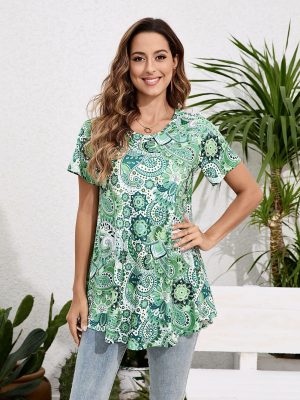 Tunic Tops for Women Plus Size Short Sleeve Crew Neck Swing Flare Loose T-Shirt Blouses to Wear with Leggings