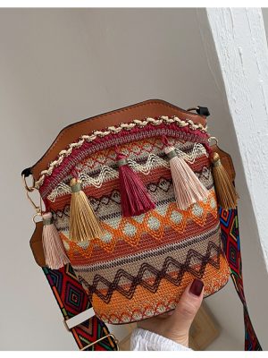 2022 New Ethnic Style Tassel Bucket Bag Wide Shoulder Strap Shoulder Crossbody Small Bag (brown)